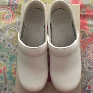 White Danskos